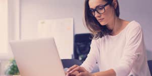 woman working on her labtop