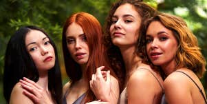 4 women with different hair colors