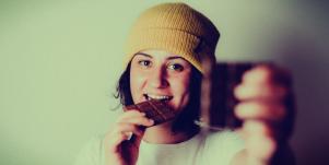 7 Reasons Why You May Be Stress Eating Right Now — And Why That’s Okay