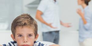 kid listening to parents fighting