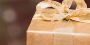 gift giving etiquette