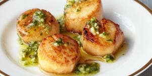 Pan-Seared Scallops With Chimichurri 