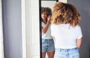 Science Says THIS Is Why The Mirror Hurts Your Self-Esteem