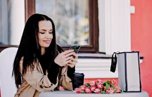 Cliché Phrases To Avoid In Your Online Dating Profile Cliché Phrases To Avoid In Your Online Dating Profile