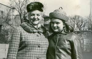 Old-fashioned gestures of parents.