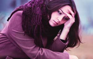 People Who Isolate Themselves From Friends & Family As They Get Older Usually Have These Reasons