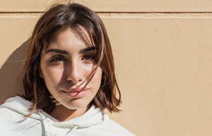 Brunette woman warned by universe about someone who is bad news