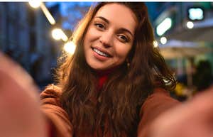 Quiet Ways Emotionally Safe People Make You Feel At Home Without Saying A Word