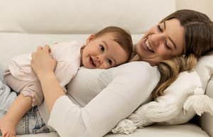 Stay-At-Home Mom With One Baby Criticizes Other Parents Who Say It's Hard