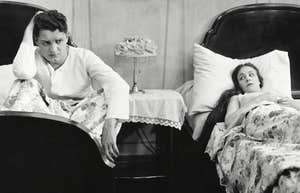 Couples Who Need To Sleep In Separate Beds To Fall Asleep As They Get Older Usually Have These Reasons Couples Who Need To Sleep In Separate Beds To Fall Asleep As They Get Older Usually Have These Reasons