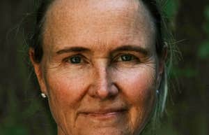 I Am the Eldest Daughter of an Eldest Daughter of an Eldest Daughter Eldest Daughter.