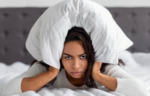 Man Asks People To 'Settle A Debate' With His Wife Who Disagrees With How He Sets His Morning Alarm