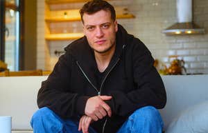 People Who Are Stuck Living Paycheck To Paycheck Usually Have These Reasons