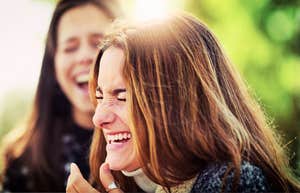 clever playful person making someone crack up with effortless humor, illustrating the simple habits that help people be naturally funny and make others laugh