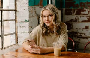 Single Women Won't Go On A Date With A Guy Unless He Answers Question Correctly Single Women Won't Go On A Date With A Guy Unless He Answers Question Correctly