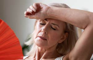 Research Says These 3 Daily Lifestyle Changes Can Ease Some Of The Most Common Menopause Symptoms