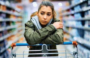 11 Tiny Habits That Annoy Pretty Much Everyone Else At The Grocery Store