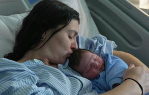 British People Try To Guess How Much Having A Baby Costs In The US & They Don't Even Come Close