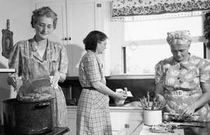 I Took A 1950s ‘Good Wife’ Class, And It Was A Lot Less Outdated Than I Wanted To Believe