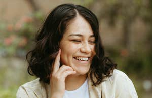 5 Habits Of People Who Naturally Stand Out Without Giving Off Try-Hard Energy