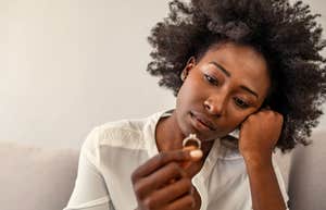 Newly Divorced Woman Notices A Big Difference In The Way Men & Women React To Her Telling Them She's No Longer Married