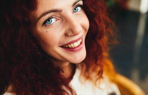 happy woman with very friendly vibes