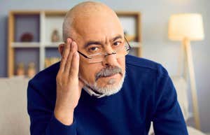 Things Younger Generations Do Without Thinking That People Raised In The 60s, 70s And 80s Have No Patience For older man raised in the 60s having no patience