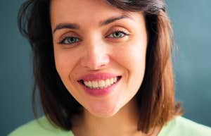 Off-Putting Habits People Who Try Way Too Hard To Impress Everyone Usually Have overly friendly woman trying too hard to impress everyone