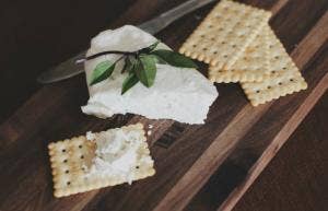 AMAZING: Eating Cheese Makes You Live Longer, Says Science