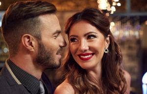 How To Flirt In A Way He Can't Resist, According To A Female Pickup Artist