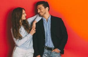 Should Couples Pray Together While Dating? One Author Says 'No' Should Couples Pray Together While Dating? One Author Says 'No'