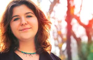 Am I Autistic? 17 Signs You're On The Autism Spectrum woman outside