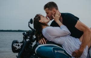 3 Zodiac Signs Whose Passion Grows During The Moon In Scorpio, February 21 - 23, 2022